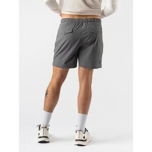 Rabbit Running Men’s Sz M High Country 6" Short Quiet Shade Gray Athleticwear